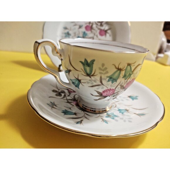 Royal Standard Tea Trio Cup, Saucer and Bread Plate "Cloverbel" Pattern - Picture 7 of 12